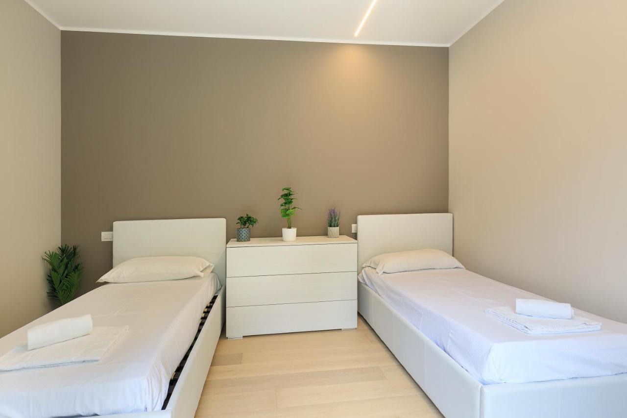 Skylake Penthouse By Impero House Stresa Extérieur photo
