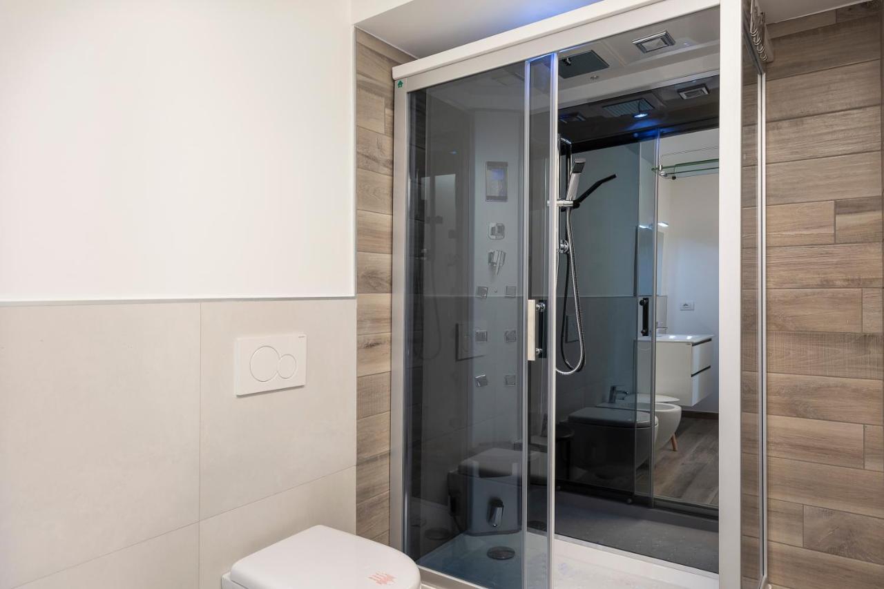 Skylake Penthouse By Impero House Stresa Extérieur photo